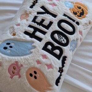 Rachel Zoe “Hey Boo” Halloween Pillow – 14x24 Fuzzy Plush VIRAL